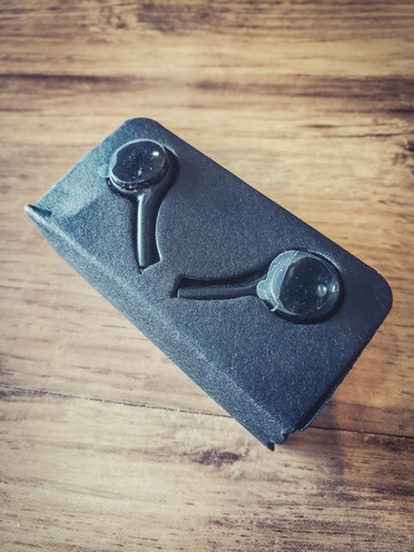 Imagem 3 de 6 de Earphone Barato, Ótima Sonoridade, Resistência, E Bonito!