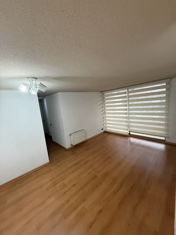 Imagen 4 de 13 de Ñuñoa, Arriendo Amplio Departamento De 3d-2b-1e En 5to Piso