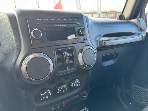 Jeep Wrangler 3.6L Sport At