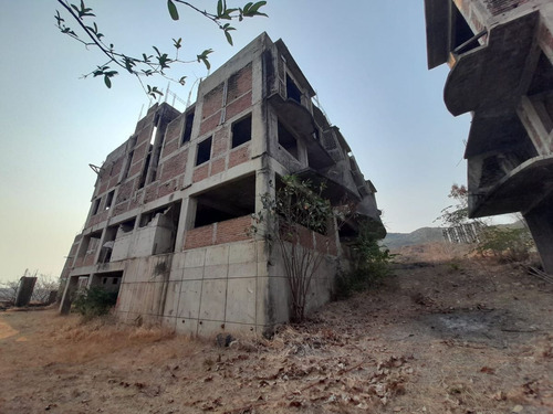 Terreno Panoramico Con Proyecto Incluído