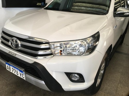 Toyota Hilux 2.8 Cd Srv 177cv 4x2