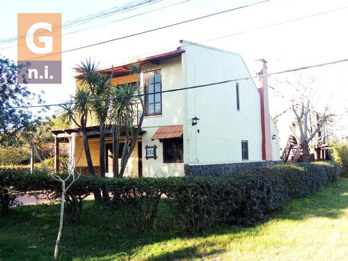 Imagen 2 de 13 de Casa En Piriápolis (playa Grande)