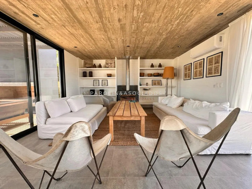 Casa En Venta De 4 Dormitorios En Club Del Mar, José Ignacio
