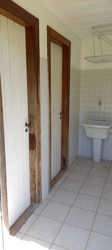 Casa De 3 Quartos E 5 Banheiros