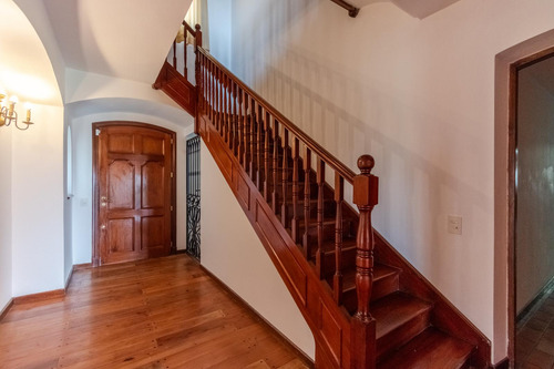 Maravillosa Casa En El Casco Historico De San Isidro Con Vista Al Rio, Lote Soñado De 2.310m2.
