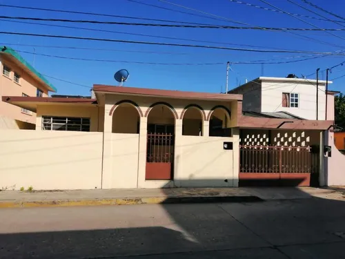 Venta Casa 2 Recamaras En La Col. Del Valle Tuxpan Veracruz.
