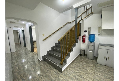 Venta De Clinica, La Campiña, Caracas - Equipada