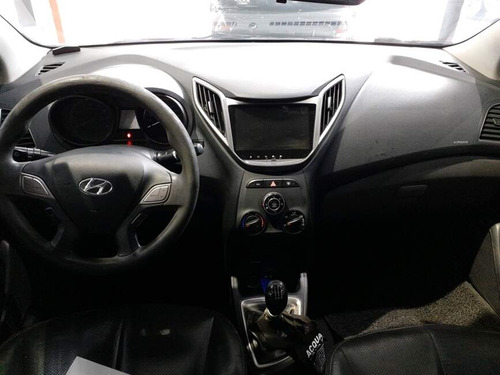 Hyundai HB20S 1.6 COMFORT STYLE 16V FLEX 4P MANUAL