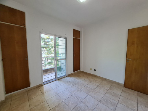 Imagen 6 de 16 de Departamento 2 Ambientes Venta Moron 2 Cocheras