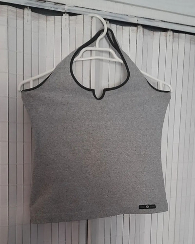 Polera Gris Barbados Talla S Deportiva Usada