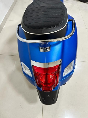 Imagen 5 de 15 de Vespa Super Sport 300 Hpe Retro Scooter Permutas Bbva 0 %
