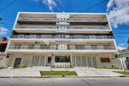 Venta Departamento De 3 Ambientes En Suite Con Cochera - Moron Sur (4°d)