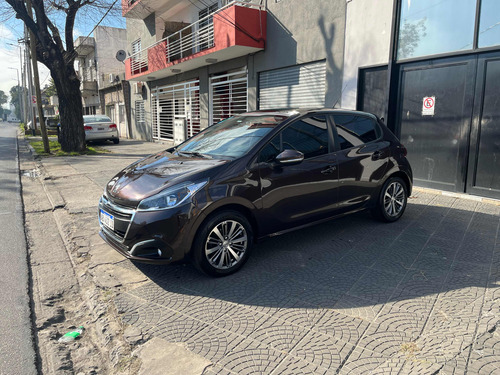 Peugeot 208 1.6 Allure