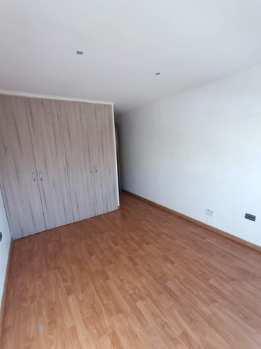 Se Vende Dpto, Excelente Ubicación - Rotonda Atenas- L C