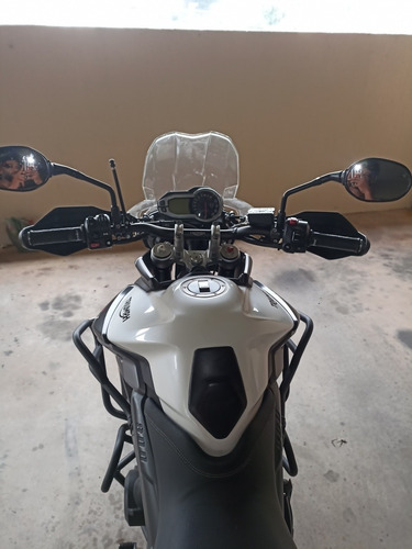 Triumph Tiger 800 Xcx