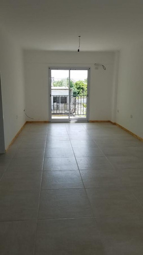 Imagen 2 de 7 de Departamento De 1 Amb Con 5 Cocheras!! A Estrenar! Apto Profesional!