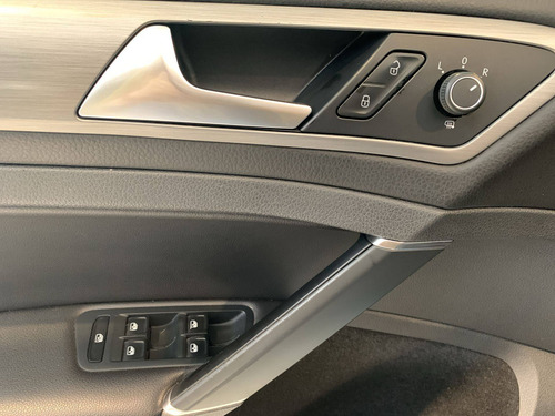 Imagen 11 de 15 de Volkswagen Golf 2016 1.4 Comfortline Dsg At
