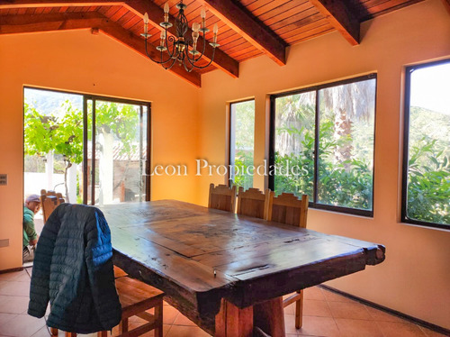 León Propiedades Vende Gran Casa En Sector Los Naranjos, Cur