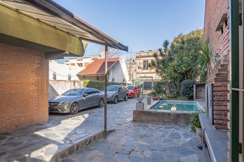 Casa 4 Ambientes Con Enorme Jardín En San Martín