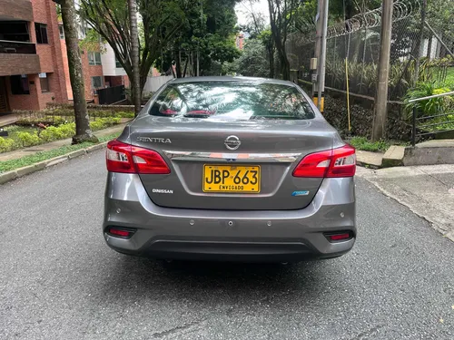 Nissan Sentra 1.8 B17 Fl Sense