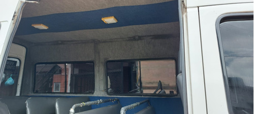 Hermoso Boxer Furgon, Vidriado Con Revestimiento Interior