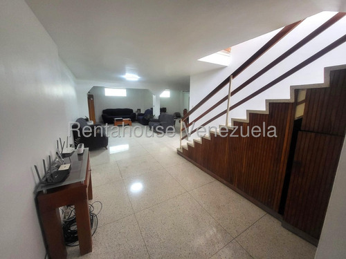 Ms: 25-23085 Vendemos Amplia Casa En La California Sur. A=176m2, 7h, 3b, 3p.