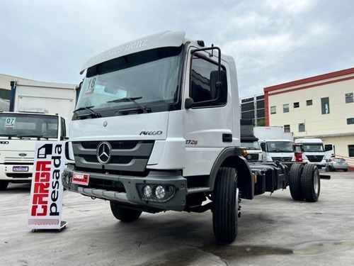 Imagem 3 de 9 de Mercedes Mb Atego 1726 Caminhao Toco 4x2 = 1719 2426 1725