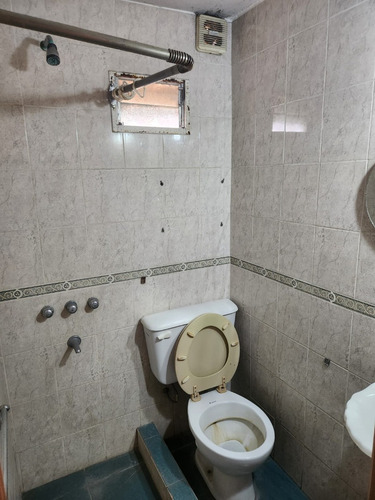 Casa A Terminar, Con Amplio Terreno En Venta.