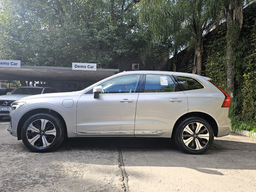 Volvo XC60 PLUS T8 AWD 462HP PHEV