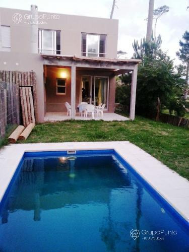 Casa En Alquiler Temporal Con Piscina - Playa Mansa