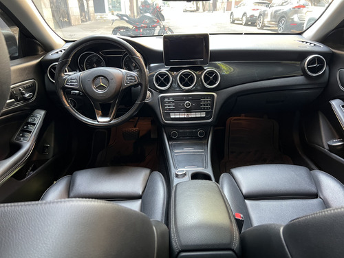 Mercedes-Benz Clase CLA 1.6 200 Cgi Sport At