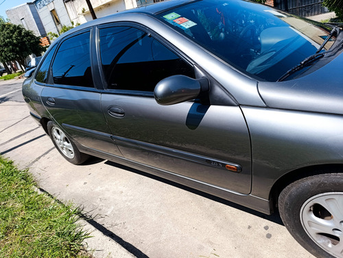 Renault Laguna 2 2.0 Rxe