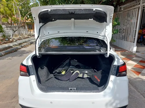 Nissan Versa 1.6 Advance