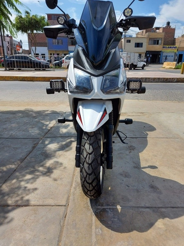 Imagen 2 de 7 de Fabricación E Instalación De Slider , Protectores Scooter