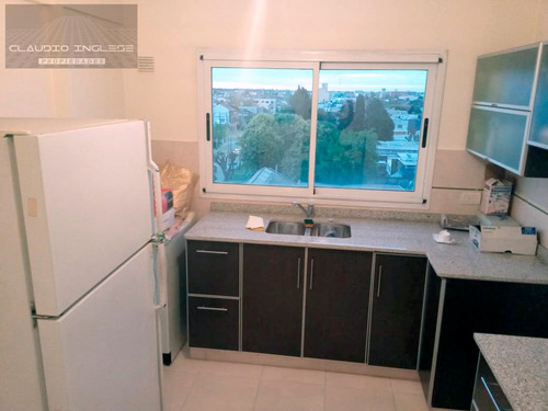 Imagen 6 de 11 de Departamento De 2 Amb Al Fte C/cochera. San Justo.