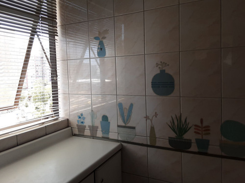 Se Vende 2 Oficinas/consulta Medica, Cdte Whiteside Con La M