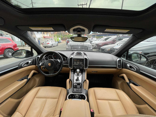 Imagen 6 de 15 de Porsche Cayenne Platinum Americano