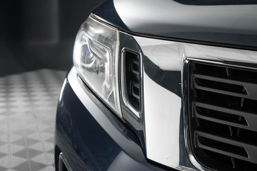 Imagen 4 de 25 de Nissan Frontier Le 4x4 Diesel - Motorland Permuto / Financio