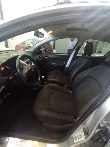 Peugeot 207 1.6 Xt 2009