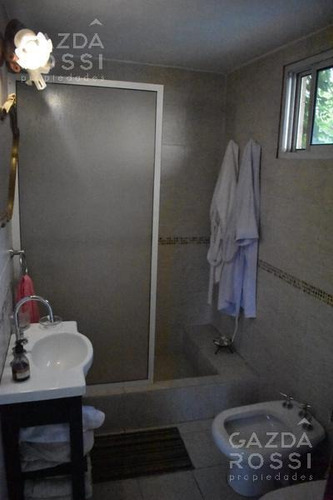 Imagen 16 de 20 de Casa - Adrogue