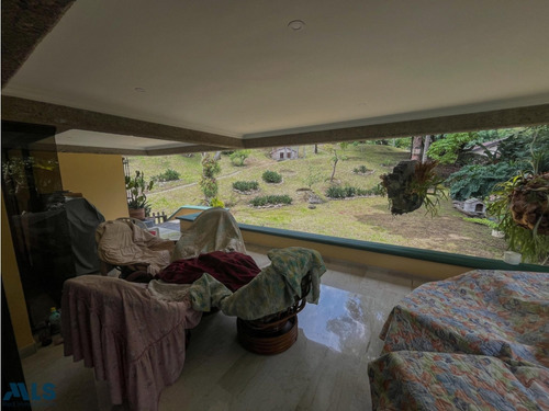 Casa Finca Hermosa Con Lote Grande En La Loma Del ...(mls#247430)