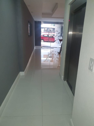 Imagen 5 de 16 de Departamento En Venta De 4 Ambientes C/ Cochera En Caballito