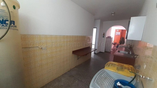Imagen 9 de 14 de Leida Falcon Rentahouse Vende Apartamento En Lomas Del Este Valencia 21-15041 Lf