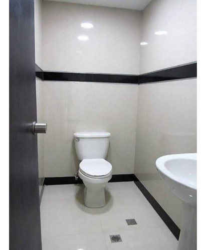 Se Vende Edificio 1799m2 Las Mercedes 6419