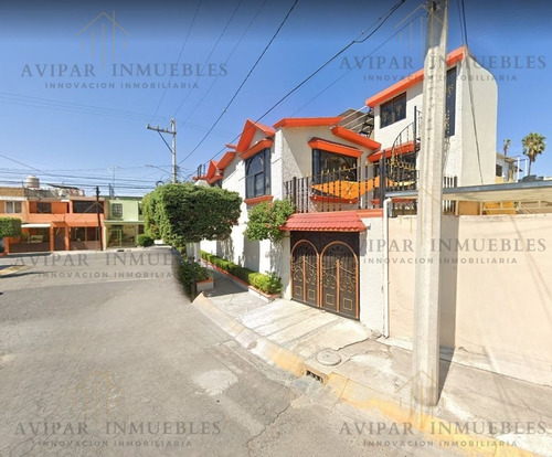 Venta De Casa En Col. Izcalli Del Valle, Tultitlan Edomex. Jtc025