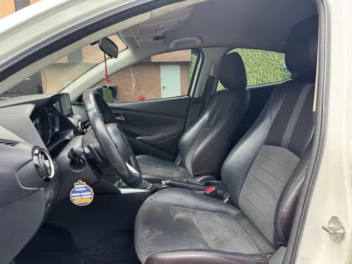 Mazda 2 Grand Touring LX