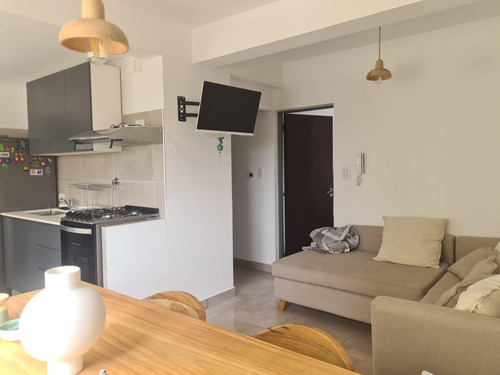 Departamento En Venta España Al 1200, Oportunidad!
