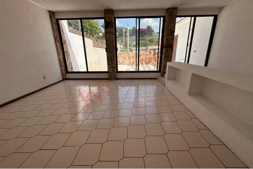 Amplia Casa En Venta En Loma Dorada Con Vista A Los Arcos
