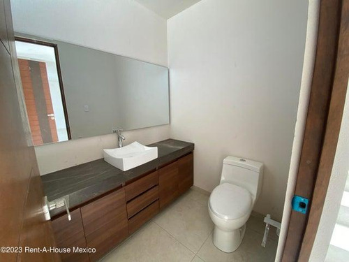 Casa En Venta En Metepec San Salvador Tizatlalli Gis 24-1104
