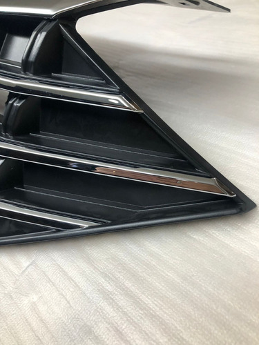 Grade Cromada Emblema Dianteira Jetta Tsi 19 2020 2021 2022